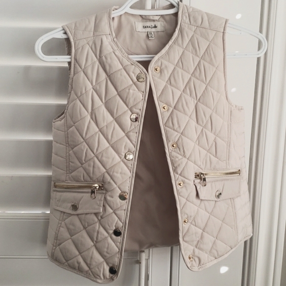 Zara Other - Zara girls light quilted vest